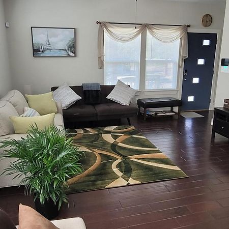 Spacious Townhouse Minutes From Downtown Sa. 圣安东尼奥 外观 照片