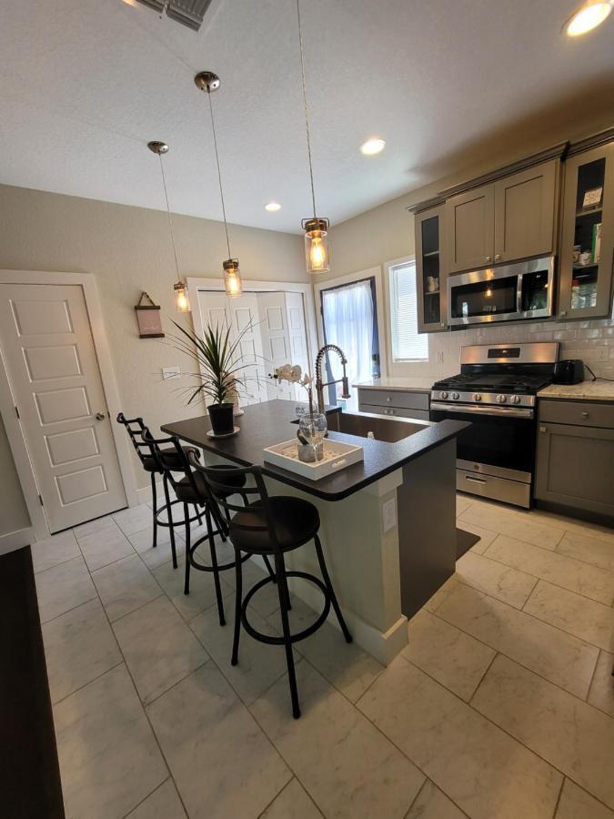 Spacious Townhouse Minutes From Downtown Sa. 圣安东尼奥 外观 照片